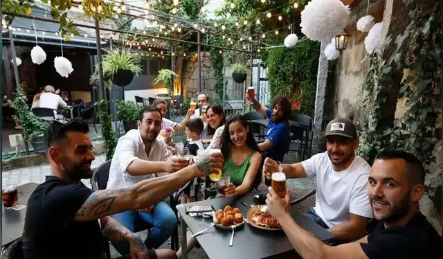  Esta nueva tendencia te permite salir, divertirte, y regresar a casa con dignidad ya que terminas tu día con la satisfacción de haber disfrutado de una buena tarde. Foto: Miguel Villar   