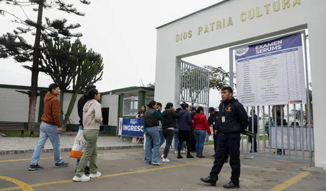 Profesionales de la salud acudieron a centros de evaluación. Foto: Andina   