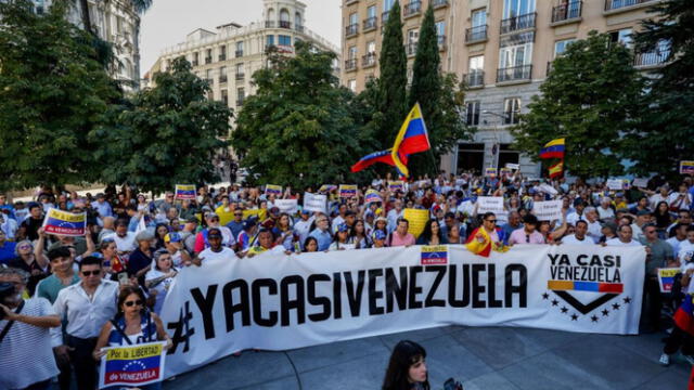 A través de redes sociales, el grupo promete el fin del régimen de Nicolás Maduro, generando expectativa entre los venezolanos. Se han compartido imágenes de protestas recientes y mensajes de esperanza por un nuevo comienzo. Foto: Univisión   