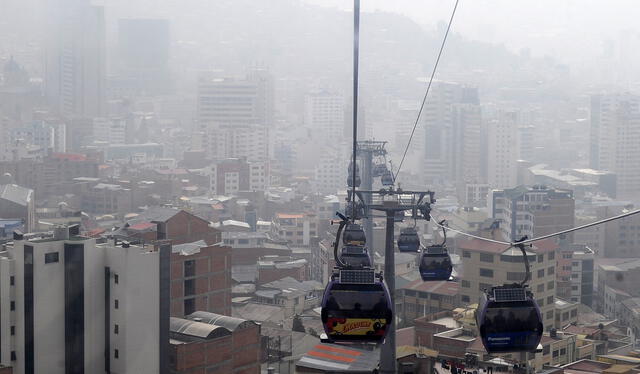  La Paz atraviesa una de las crisis de contaminación del aire más graves de su historia, provocada por los incendios forestales. Foto: AFP   