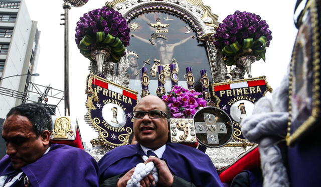 Procesión del Señor de los Milagros: 