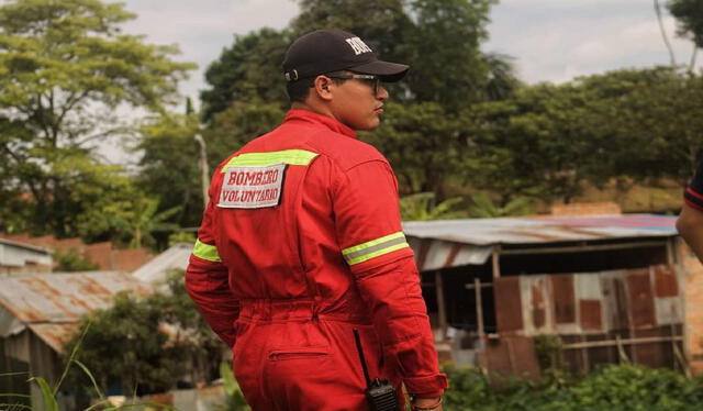 Subteniente de bomberos de Iquitos, José Luis Orbe. Allí han detenido incendios que se acercaban a zonas pobladas. Foto: Difusión.   