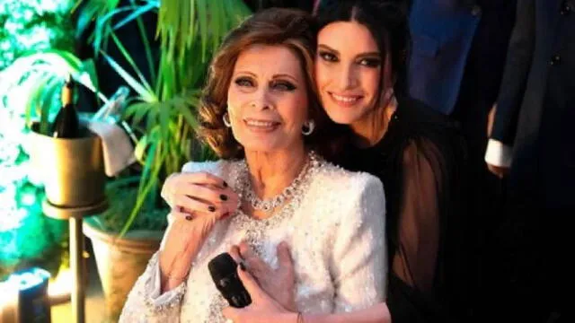 Laura Pausini, le cantó a Sophia Loren el 'Feliz cumpleaños'. Foto: Instagram   