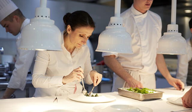 Maison Pic es un restaurante galardonado con tres estrellas Michelin, lo que lo coloca entre los mejores del mundo. Foto: Sadone   