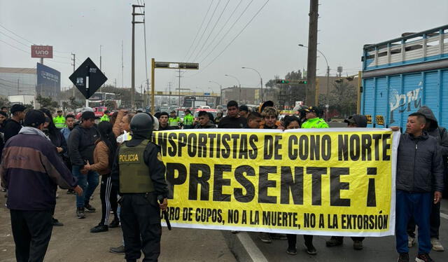  Paro parcial de transportistas en Lima Norte, panorama en el óvalo Zapallal. Foto: La República   