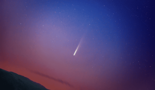  El cometa fue fotografiado durante el amanecer. Foto: José y Hugo Santivañez   