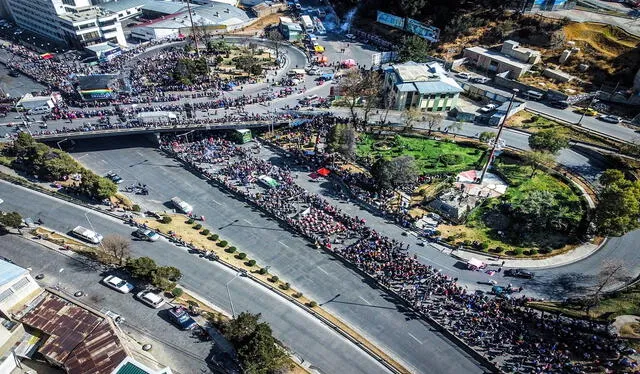 La marcha hacia La Paz que Morales impulsó no reunió ni a 10.000 personas. Él prometió un millón. Foto AFP   