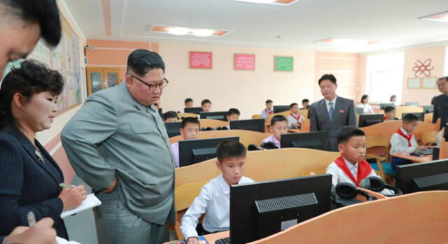 El joven norcoreano señaló que la educación en su país incluye cursos sobre la historia de familiares del dictador Kim Jong Un. Foto: NK News   