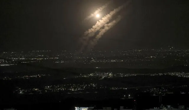  Irán ha lanzado un ataque con misiles al centro comercial de Israel. Foto: AFP   