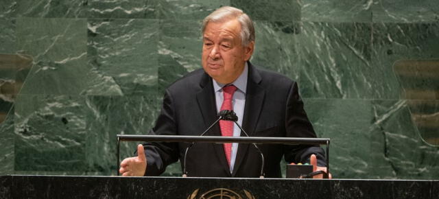  El Secretario General de la ONU, António Guterres a través de una reunión de emergencia. Foto: UN   