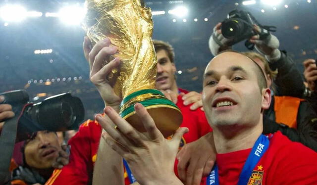  Iniesta ganó la Copa del Mundo con España en el torneo celebrado en Sudáfrica en 2010. Foto: PhotoSport    