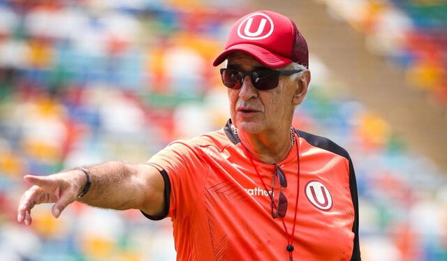  Jorge Fossati llegó a la selección peruana tras salir campeón en la temporada 2023 con Universitario. Foto: Universitario    