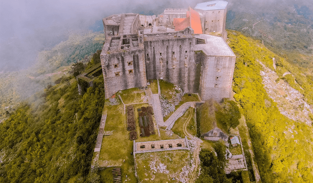  Llegar a la Ciudadela es difícil debido a su ubicación y la situación política de Haití, pero sigue siendo una importante atracción turística. Foto: Haití Wonderland   