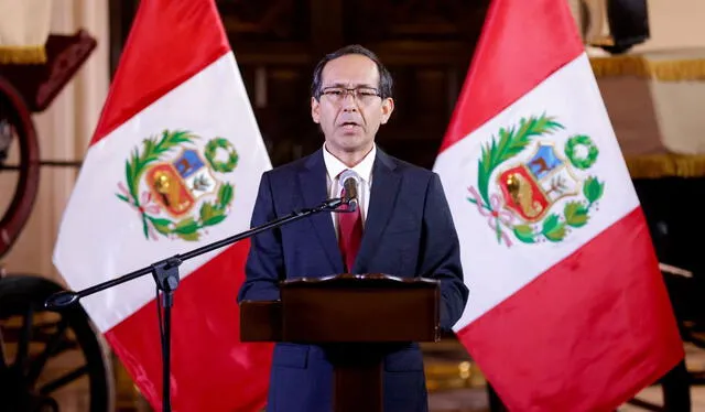 El vocero presidencial, Fredy Hinojosa, defendio el proyecto de ley sobre el terrorismo urbano. Foto: La República. 