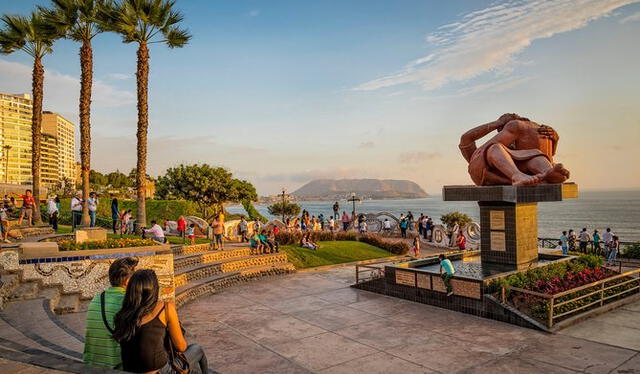 La mayoría de los turistas se alojan en Miraflores o Barranco. Foto: Viator   