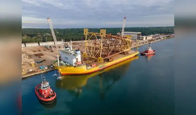  La plataforma de producción de Fénix pesará unas 4.800 toneladas, que incluye los cuatro pilotes. Foto: Energía y Negocios   