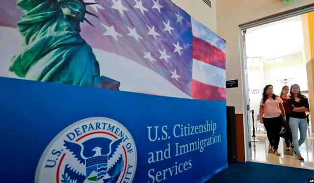  USCIS envió una contundente advertencia por sus redes sociales. Foto: Voz de América   