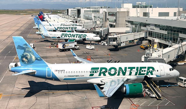 Un informe de Cirium revela que Frontier Airlines es la aerolínea más impuntual de EE. UU. con solo un 76,5% de sus vuelos a tiempo en septiembre de 2024. Foto: CNBC   