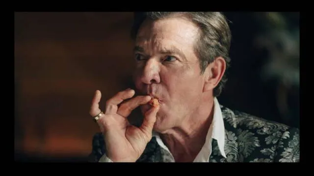 Dennis Quaid como 'Harvey' en 'La sustancia'. Foto: difusión   