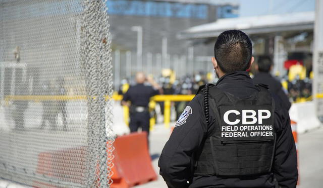 La CBP se encarga de la protección frente al narcotráfico, el terrorismo y el tráfico de personas. Además, tiene responsabilidad en el comercio legal y la inmigración regular. Foto: Los Angeles Times   