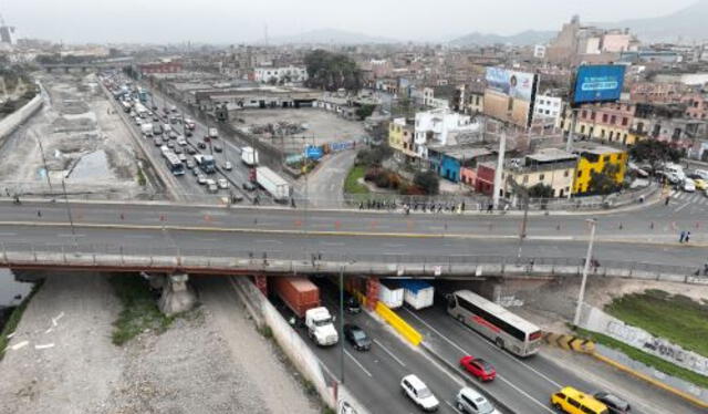  El puente conecta los distritos del Rímac y Centro de Lima. Foto: Andina 