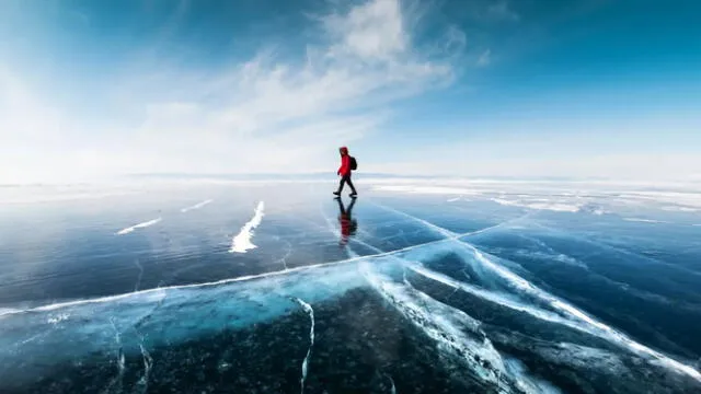 El Lago Baikal es reconocido como el lago de agua dulce más antiguo y profundo del mundo. Foto: El Español   