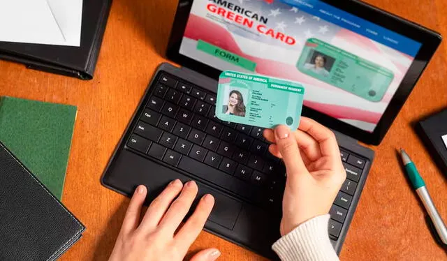  La Green Card no solo simboliza la posibilidad de vivir y trabajar en Estados Unidos, sino también la capacidad de explorar y conectarse con el resto del mundo. Foto: La Nación   