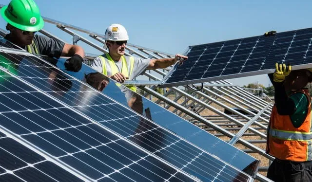 Varios países están optando por la energía solar y eólica como fuente de energía. Foto: Andina   