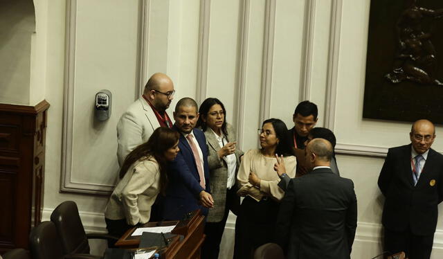  Excongresista Diethell Columbus y la bancada fujimorista. Foto: John Reyes / LR   