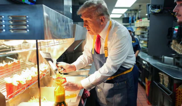 Donald Trump en Mc Donald's. Foto: BBC   