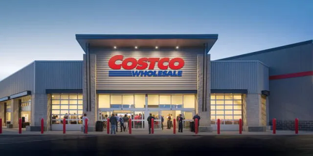 Los salarios competitivos y atractivos beneficios, como seguro médico y planes de retiro, hacen de Costco una opción preferida tanto para ciudadanos estadounidenses como para inmigrantes en busca de estabilidad laboral. Foto: El Cronista   