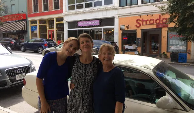 3 generaciones de entusiastas de los viajes. La madre y la abuela de Sophia también han viajado por todo el mundo. Foto: Sophia Lee   