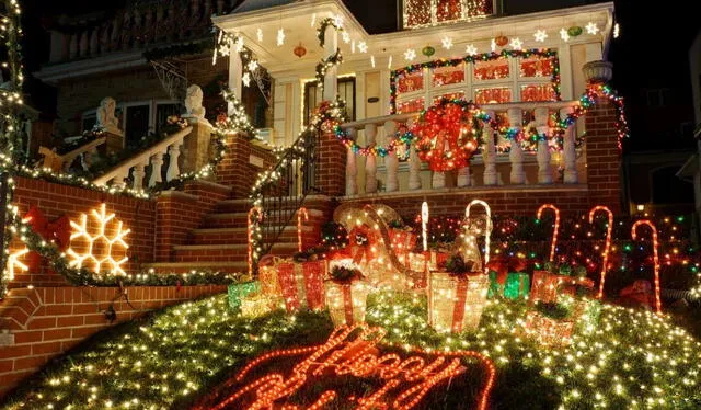 Nueva York anualmente hace una competencia por la casa más iluminada por Navidad. Foto: La Sexta    