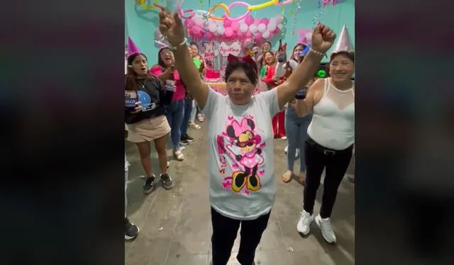 Singular celebración es viral. Foto: TikTok   