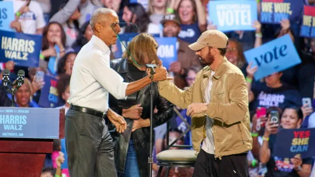 En un momento destacado, Barack Obama, tras el discurso de Eminem, conectó con el público al ritmo de "Lose Yourself", mostrando la fusión entre cultura pop y política en las elecciones estadounidenses. Foto USA Today   