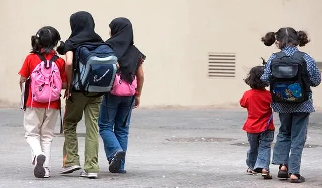  Las declaraciones de JD Vance sobre la influencia de los niños inmigrantes en las escuelas y su dura crítica a la política fronteriza han causado gran controversia. Foto: aula Intercultural   