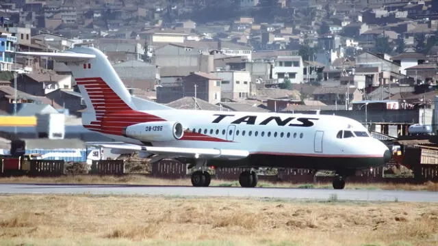  la licencia de operación de TANS Perú fue suspendida en enero de 2006    