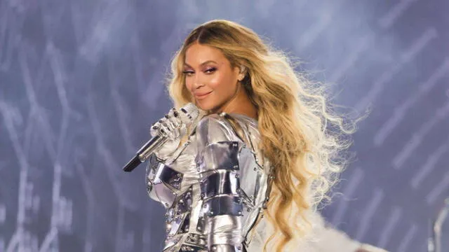 Beyoncé, la venerada cantante con 32 premios Grammy, respalda a Kamala Harris en la recta final de las elecciones en EE. UU., participando en un mitin crucial en Houston, su ciudad natal. Foto: Forbes España   