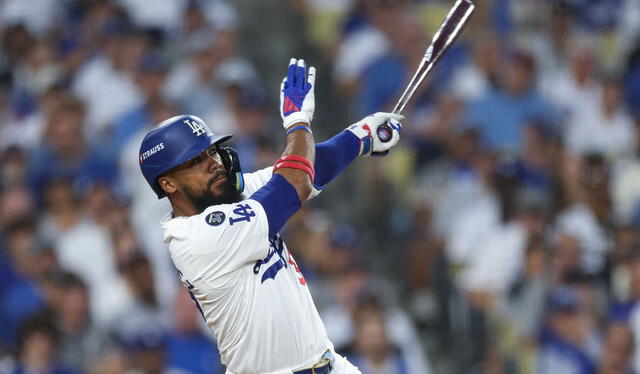 Teóscar Hernández aportó al triunfo de Dodgers en el juego 2 con un jonrón. Foto: AFP   