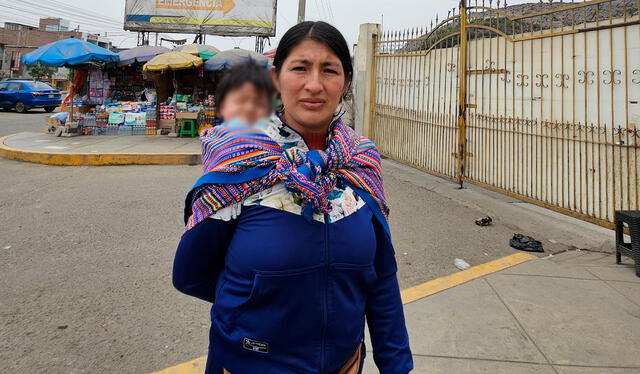  Delia Loreña exige justicia y apoyo de las autoridades para cubrir los gastos médicos de su hija. Foto: Dayana Huerta La República   