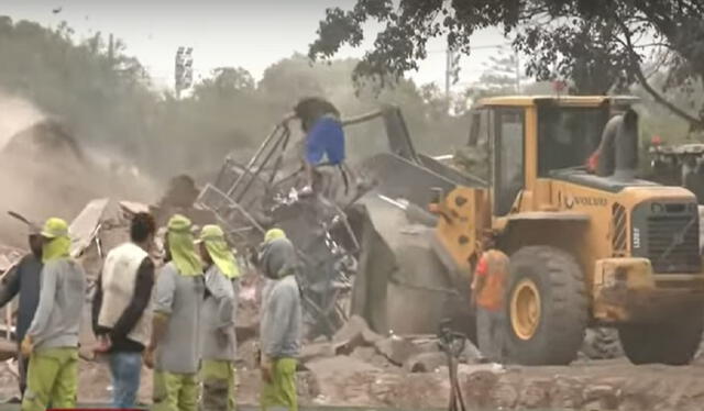  Destruyen parque tras ejecución de obra. Foto: La República    