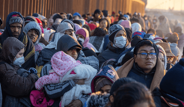  La Administración Biden dejó miles de inmigrantes, especialmente de Cuba, Haití, Nicaragua y Venezuela sin alternativas legales para permanecer en Estados Unidos. Foto: Univision   