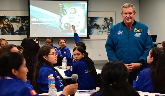  Cinco estudiantes fueron seleccionadas para asistir al programa impartido por la Nasa. Foto: Andina.    