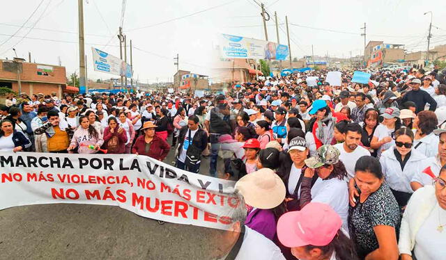 Paro de transportistas en APEC