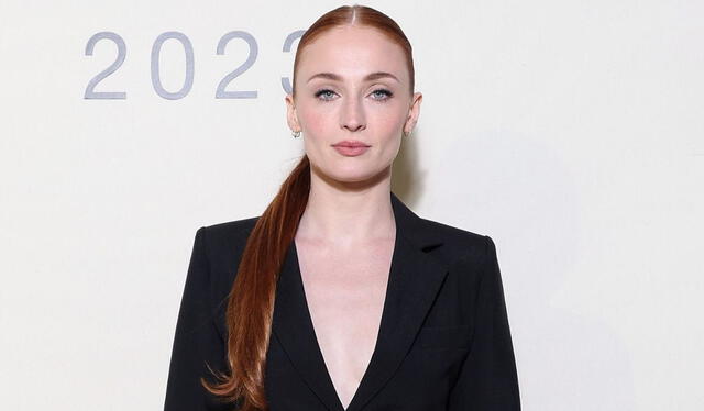 Sophie Turner, actriz. Foto: Cosmopolitan.   