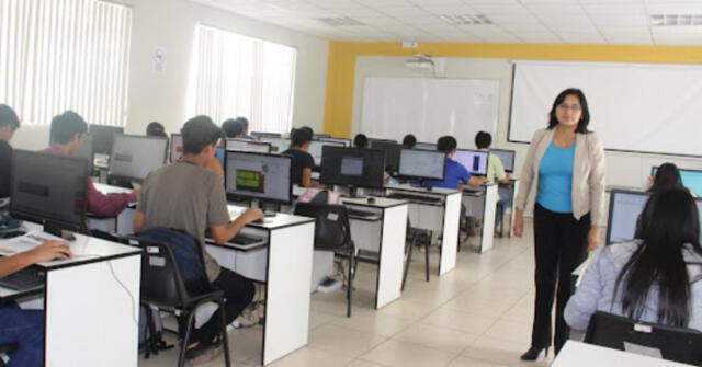  La IESTP ofrece estudiar de manera gratuita dos carreras que son altamente demandas en el Perú. Foto: IESTP   