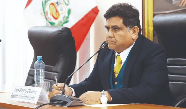  Congresista Juan Burgos, presidente de la Comisión de Fiscalización.   