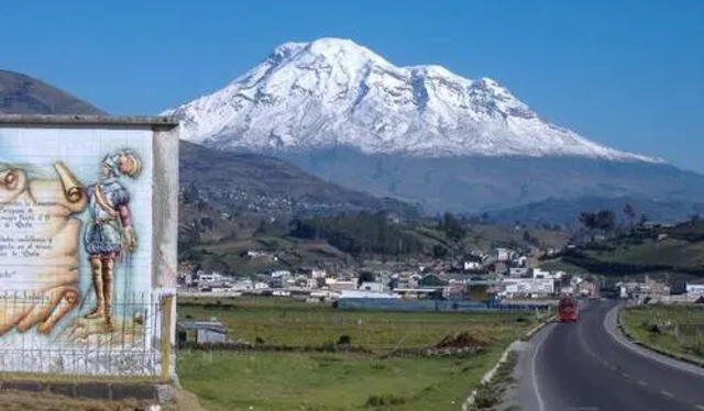 Con 6.263 metros, el Chimborazo es más bajo que el Everest, pero su cima es el punto más alejado del centro de la Tierra debido a la forma del planeta. Foto: Viaje a América.   