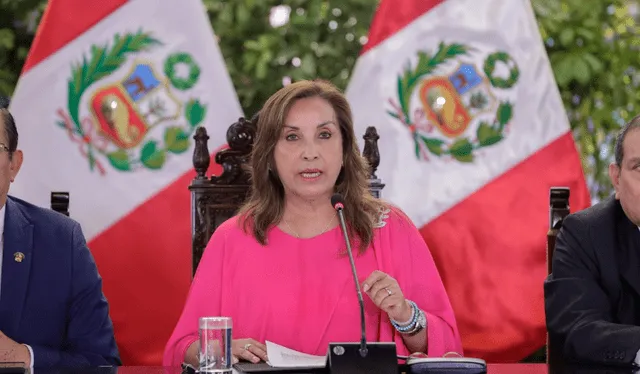  Dina Boluarte junto a sus ministros anuncia medidas contra la inseguridad. Foto: Presidencia    