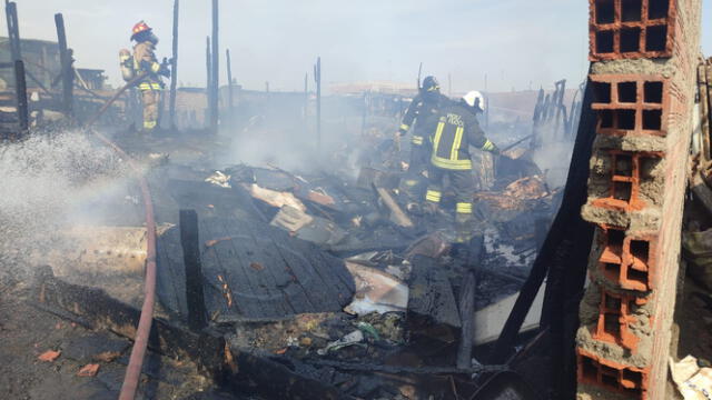 Se reportaron pérdidas materiales y de animales producto del siniestro. Foto: municipalidad de Chorrillos.   